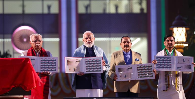 प्रधानमंत्री श्री नरेन्द्र मोदी ने 13 फरवरी 2026 को नई दिल्ली में सेवा तीर्थ में आयोजित सार्वजनिक कार्यक्रम में शिरकत की।