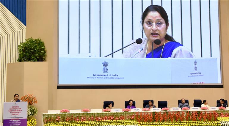 केंद्रीय महिला एवं बाल विकास मंत्री श्रीमती अन्नपूर्णा देवी ने 14 फरवरी 2026 को नई दिल्ली के विज्ञान भवन में महिला एवं बाल विकास मंत्रालय द्वारा आयोजित ‘कार्यस्थल पर महिलाओं की सुरक्षा (SHe-Box)’ विषयक राष्ट्रीय सम्मेलन को संबोधित किया।