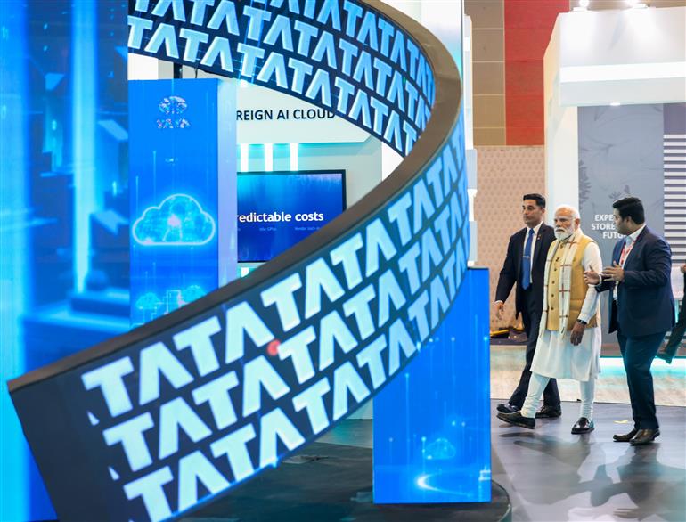 प्रधानमंत्री श्री नरेन्द्र मोदी 16 फरवरी, 2026 को नई दिल्ली स्थित भारत मंडपम में आयोजित इंडिया एआई इम्पैक्ट एक्सपो 2026 के उद्घाटन में शामिल हुए।