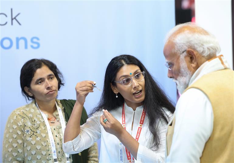 प्रधानमंत्री श्री नरेन्द्र मोदी 16 फरवरी, 2026 को नई दिल्ली स्थित भारत मंडपम में आयोजित इंडिया एआई इम्पैक्ट एक्सपो 2026 के उद्घाटन में शामिल हुए।:Prime Minister