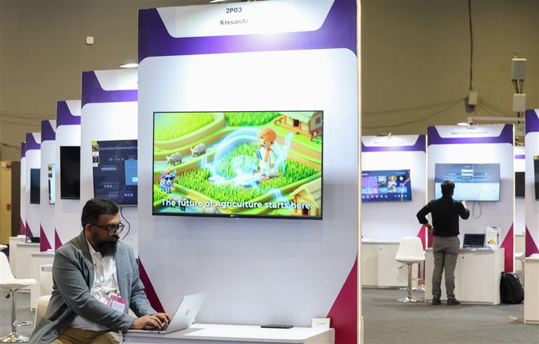 प्रधानमंत्री श्री नरेन्द्र मोदी 16 फरवरी, 2026 को नई दिल्ली स्थित भारत मंडपम में आयोजित इंडिया एआई इम्पैक्ट एक्सपो 2026 के उद्घाटन में शामिल हुए।:Prime Minister