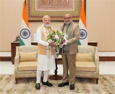 प्रधानमंत्री श्री नरेन्द्र मोदी 16 फरवरी, 2026 को नई दिल्ली स्थित उपराष्ट्रपति भवन में उपराष्ट्रपति श्री सी.पी. राधाकृष्णन से मुलाकात करते हुए।