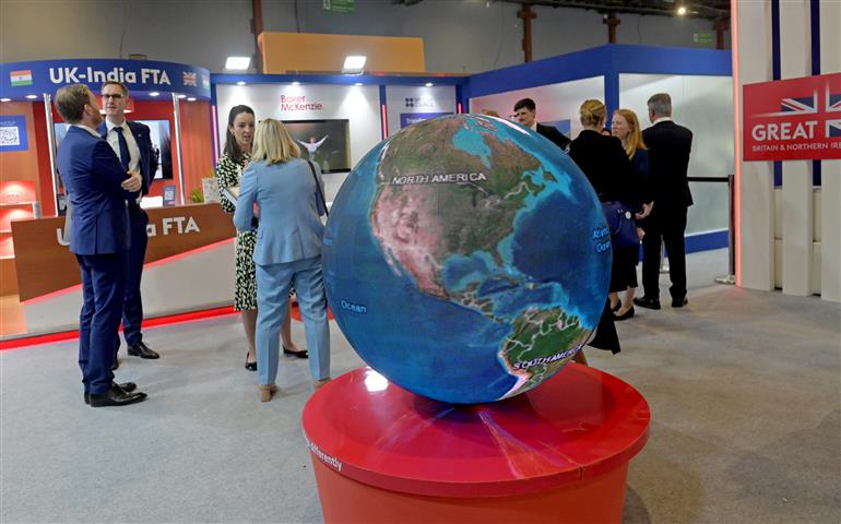 19 फरवरी, 2026 को नई दिल्ली स्थित भारत मंडपम में इंडिया एआई इम्पैक्ट समिट - 2026 की झलकियां।