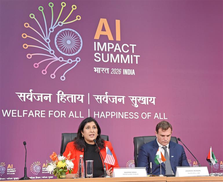 G42 और क्रेडो एआई ने 20 फरवरी, 2026 को नई दिल्ली स्थित भारत मंडपम में इंडिया एआई इम्पैक्ट समिट 2026 के दौरान एक समझौता ज्ञापन पर हस्ताक्षर किए।