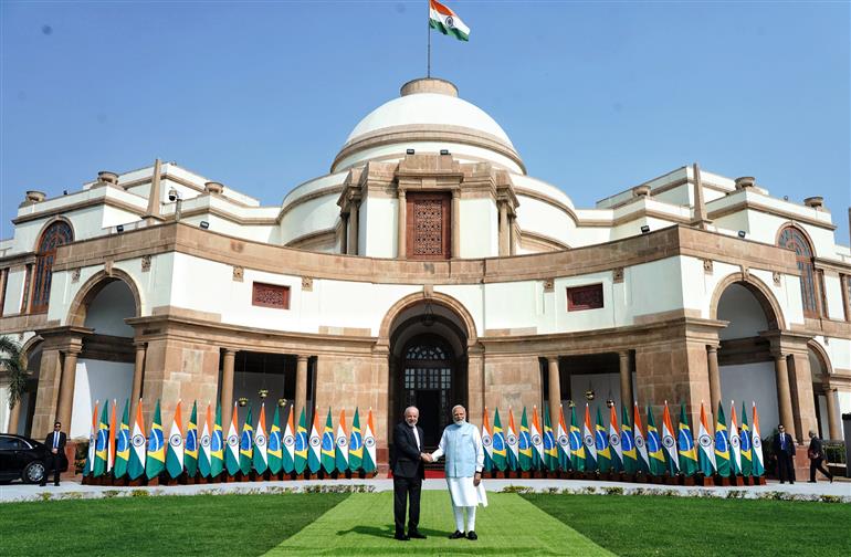 प्रधानमंत्री श्री नरेन्द्र मोदी 21 फरवरी, 2026 को नई दिल्ली स्थित हैदराबाद हाउस में ब्राजील के राष्ट्रपति श्री लुइज इनासियो लूला डा सिल्वा से मुलाकात करते हुए।