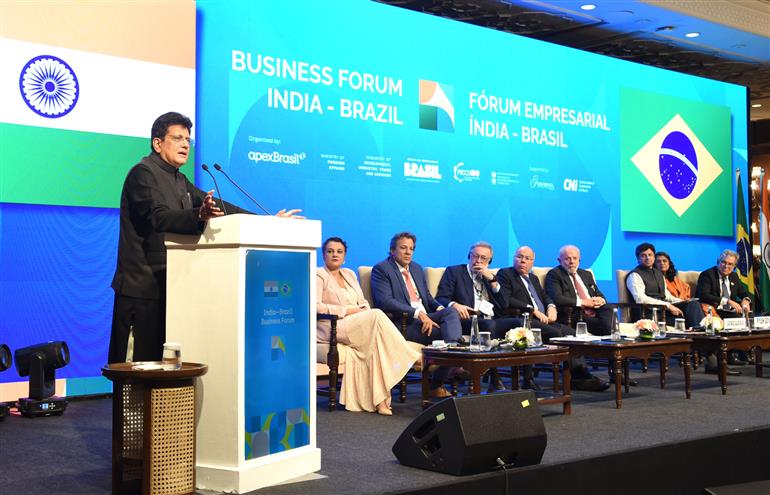केंद्रीय वाणिज्य एवं उद्योग मंत्री श्री पीयूष गोयल 21 फरवरी, 2026 को नई दिल्ली स्थित होटल ताज पैलेस में भारत-ब्राजील बिजनेस फोरम को संबोधित करते हुए।