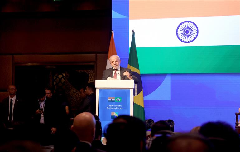 ब्राजील के राष्ट्रपति श्री लुइज़ इनासियो लूला डा सिल्वा 21 फरवरी, 2026 को नई दिल्ली स्थित होटल ताज पैलेस में भारत-ब्राजील बिजनेस फोरम को संबोधित करते हुए।