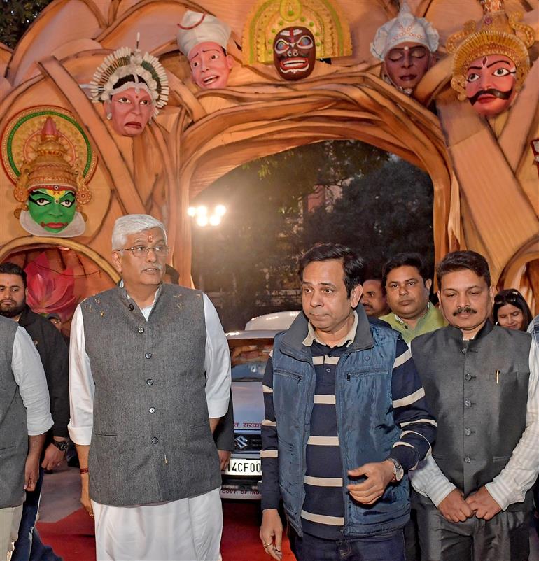 केंद्रीय संस्कृति एवं पर्यटन मंत्री श्री गजेंद्र सिंह शेखावत 23 फरवरी, 2026 को नई दिल्ली में रंग राजस्थान - रंग रथ यात्रा को हरी झंडी दिखाने के समारोह में शामिल हुए।
