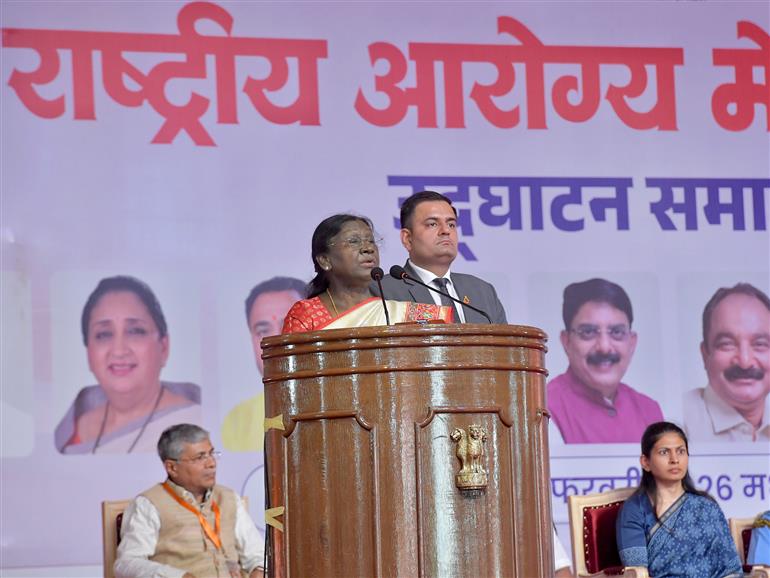 राष्ट्रपति श्रीमती द्रौपदी मुर्मु 25 फरवरी, 2026 को महाराष्ट्र के बुलढाणा में 'राष्ट्रीय आरोग्य मेला 2026' को संबोधित करती हुईं।