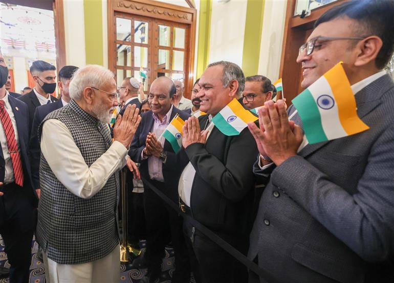 प्रधानमंत्री श्री नरेन्द्र मोदी का 25 फरवरी, 2026 को इजरायल के किंग डेविड होटल में भारतीय समुदाय ने उत्साह के साथ स्वागत किया।:Prime Minister