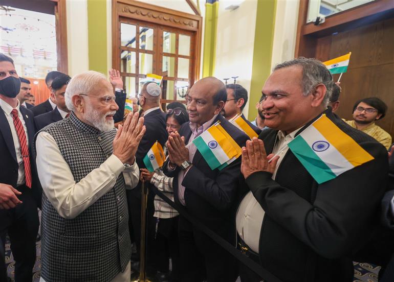 प्रधानमंत्री श्री नरेन्द्र मोदी का 25 फरवरी, 2026 को इजरायल के किंग डेविड होटल में भारतीय समुदाय ने उत्साह के साथ स्वागत किया।:Prime Minister