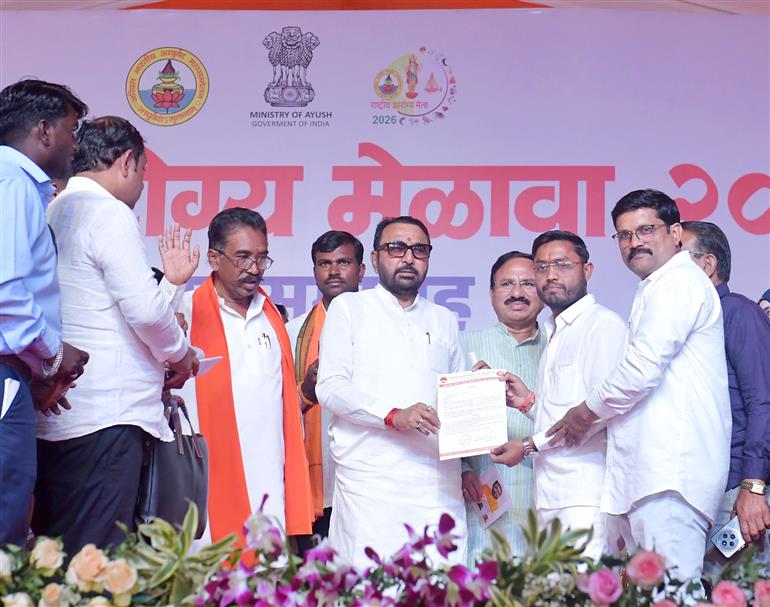 केंद्रीय आयुष राज्य मंत्री (स्वतंत्र प्रभार) और स्वास्थ्य एवं परिवार कल्याण राज्य मंत्री श्री प्रतापराव जाधव 26 फरवरी, 2026 को महाराष्ट्र के बुलढाणा के शेगांव में राष्ट्रीय आरोग्य मेला 2026 में शामिल हुए।