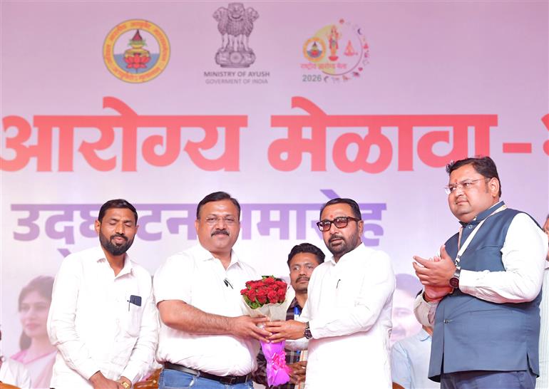 केंद्रीय आयुष राज्य मंत्री (स्वतंत्र प्रभार) और स्वास्थ्य एवं परिवार कल्याण राज्य मंत्री श्री प्रतापराव जाधव 26 फरवरी, 2026 को महाराष्ट्र के बुलढाणा के शेगांव में राष्ट्रीय आरोग्य मेला 2026 में शामिल हुए।