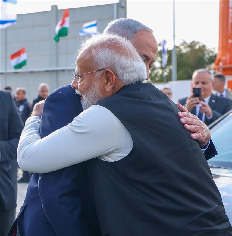 प्रधानमंत्री श्री नरेन्द्र मोदी 26 फरवरी, 2026 को इजरायल से नई दिल्ली के लिए प्रस्थान करते हुए।
