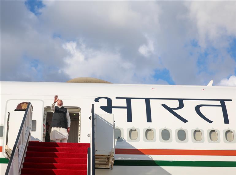 प्रधानमंत्री श्री नरेन्द्र मोदी 26 फरवरी, 2026 को इजरायल से नई दिल्ली के लिए प्रस्थान करते हुए।
