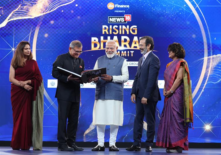 प्रधानमंत्री श्री नरेन्द्र मोदी 27 फरवरी, 2026 को नई दिल्ली स्थित भारत मंडपम में 