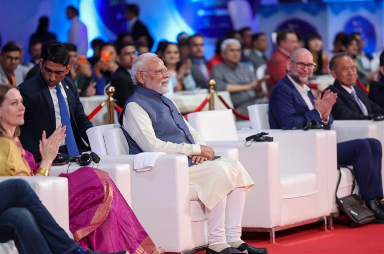 प्रधानमंत्री श्री नरेन्द्र मोदी 27 फरवरी, 2026 को नई दिल्ली स्थित भारत मंडपम में 