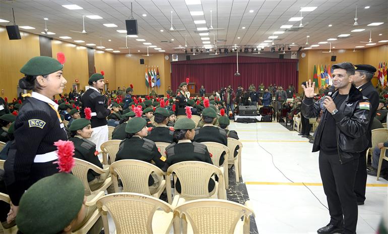 ग्रुप कैप्टन शुभांशु शुक्ला ने 11 जनवरी 2026 को नई दिल्ली में आयोजित एनसीसी रिपब्लिक डे कैंप 2026 के दौरान एनसीसी कैडेट्स से मुलाकात की और उनसे संवाद किया।