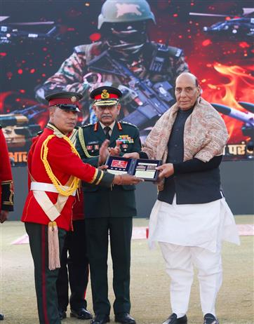 रक्षा मंत्री श्री राजनाथ सिंह ने 15 जनवरी, 2026 को राजस्थान के जयपुर में 78वें भारतीय सेना दिवस समारोह में शिरकत की।