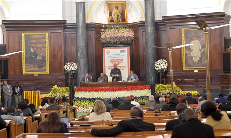 लोकसभा अध्यक्ष श्री ओम बिरला 16 जनवरी, 2026 को नई दिल्ली में राष्ट्रमंडल देशों के लोकसभा अध्यक्षों और पीठासीन अधिकारियों के 28वें सम्मेलन (सीएसपीओसी) को संबोधित करते हुए।