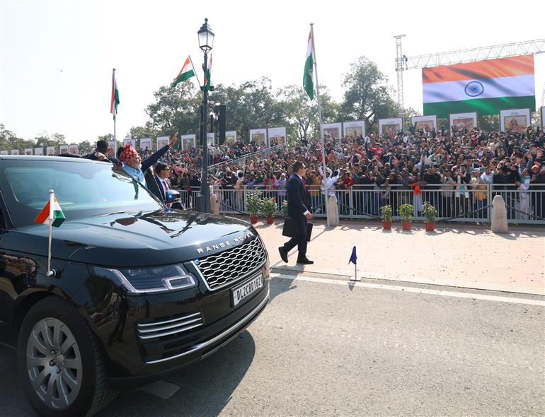 प्रधानमंत्री श्री नरेन्द्र मोदी ने 26 जनवरी 2026 को नई दिल्ली के कर्तव्य पथ पर आयोजित 77वें गणतंत्र दिवस समारोह में शिरकत की।
