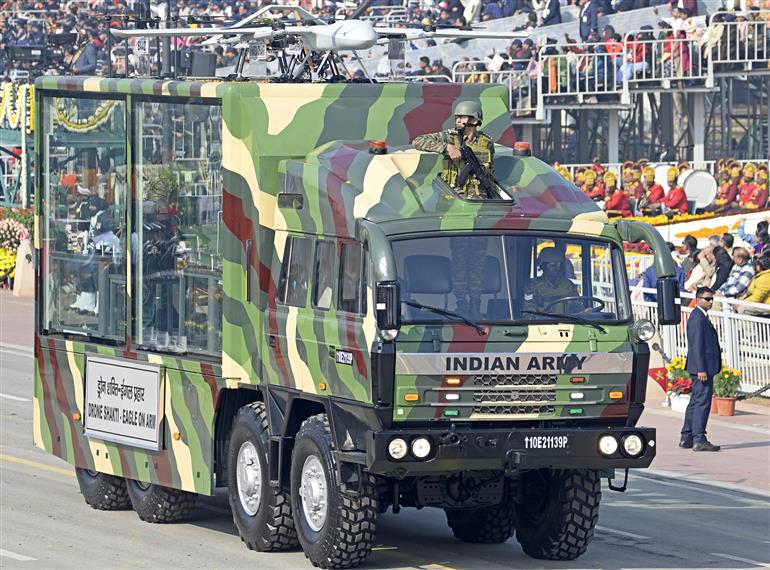 26 जनवरी 2026 को नई दिल्ली के कर्तव्य पथ पर आयोजित 77वें गणतंत्र दिवस समारोह की एक झलक।
