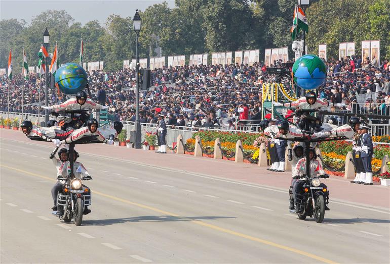 26 जनवरी, 2026 को नई दिल्ली के कर्तव्य पथ पर आयोजित 77वें गणतंत्र दिवस समारोह की झलकियां।
