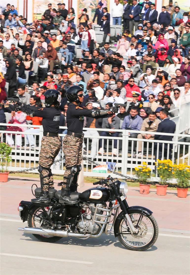 26 जनवरी, 2026 को नई दिल्ली के कर्तव्य पथ पर आयोजित 77वें गणतंत्र दिवस समारोह की झलकियां।
