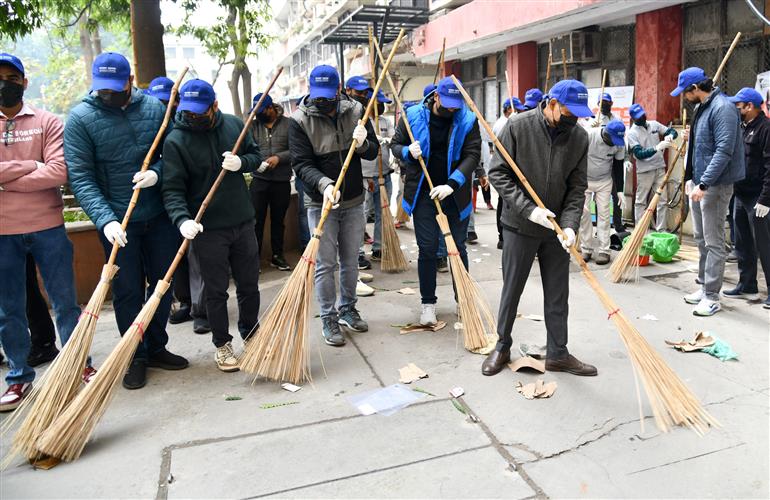 The Deputy Secretary (Admin & Cash + HOD), Ministry of Information and Broadcasting, Shri. Vijay Soni Participated in view of Swachhata Pakhwada-2026 at Shastri Bhawan in New Delhi on January 29, 2026.