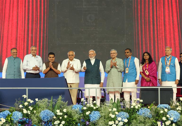  प्रधानमंत्री श्री नरेन्द्र मोदी ने 04 जुलाई, 2026 को गुजरात के साणंद में सीजी सेमी आउटसोर्स्ड सेमीकंडक्टर असेंबली एंड टेस्ट (ओएसएटी) सुविधा का उद्घाटन किया।