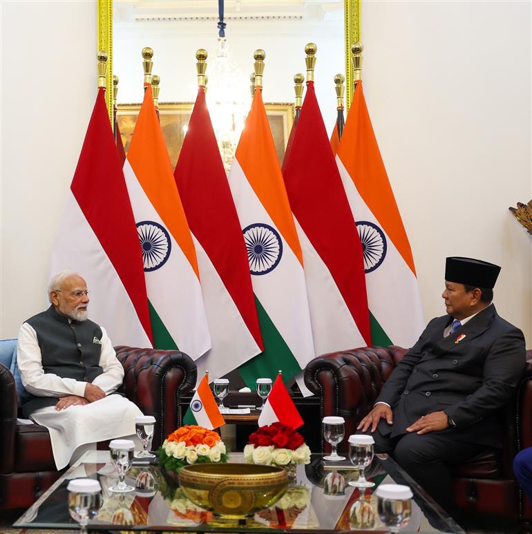 प्रधानमंत्री श्री नरेन्द्र मोदी ने 7 जुलाई, 2026 को जकार्ता, इंडोनेशिया स्थित राष्ट्रपति भवन में इंडोनेशिया के राष्ट्रपति श्री प्रबोवो सुबियांतो के साथ द्विपक्षीय बैठक की।:Prime Minister