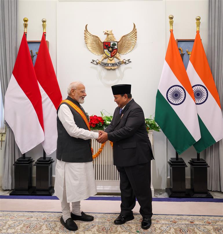 प्रधानमंत्री  श्री नरेन्द्र मोदी को 07 जुलाई, 2026 को इंडोनेशिया के जकार्ता में इंडोनेशिया के राष्ट्रपति श्री प्रबोवो सुबियांतो द्वारा इंडोनेशिया के सर्वोच्च नागरिक सम्मान ‘बिंतांग आदिपूर्णा’ से सम्मानित किया गया।:Prime Minister