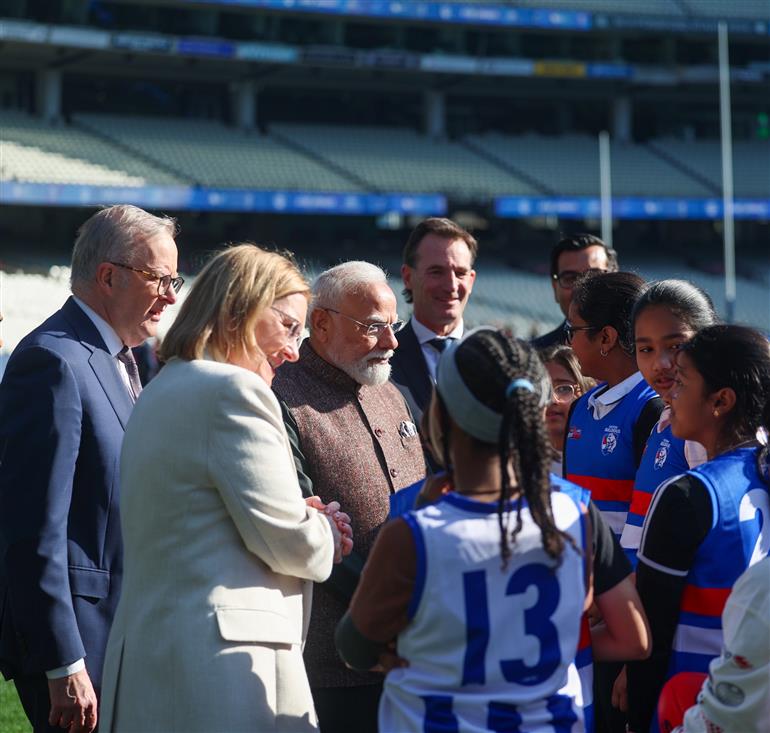 प्रधानमंत्री श्री नरेन्द्र मोदी ने 10 जुलाई 2026 को ऑस्ट्रेलिया के प्रतिष्ठित मेलबर्न क्रिकेट ग्राउंड (एमसीजी) का दौरा किया।:Prime Minister
