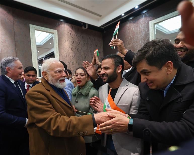 प्रधानमंत्री श्री नरेन्द्र मोदी 10 जुलाई, 2026 को न्यूज़ीलैंड के ऑकलैंड पहुंचे जहां भारतीय समुदाय ने उनका गर्मजोशी से स्वागत किया।:Prime Minister