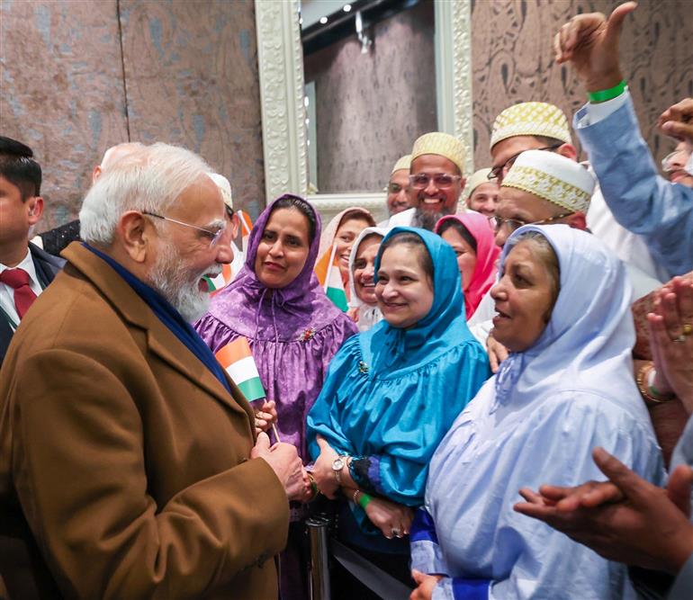 प्रधानमंत्री श्री नरेन्द्र मोदी 10 जुलाई, 2026 को न्यूज़ीलैंड के ऑकलैंड पहुंचे जहां भारतीय समुदाय ने उनका गर्मजोशी से स्वागत किया।