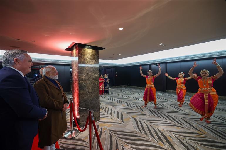 प्रधानमंत्री श्री नरेन्द्र मोदी 10 जुलाई, 2026 को न्यूज़ीलैंड के ऑकलैंड पहुंचे जहां भारतीय समुदाय ने उनका गर्मजोशी से स्वागत किया।