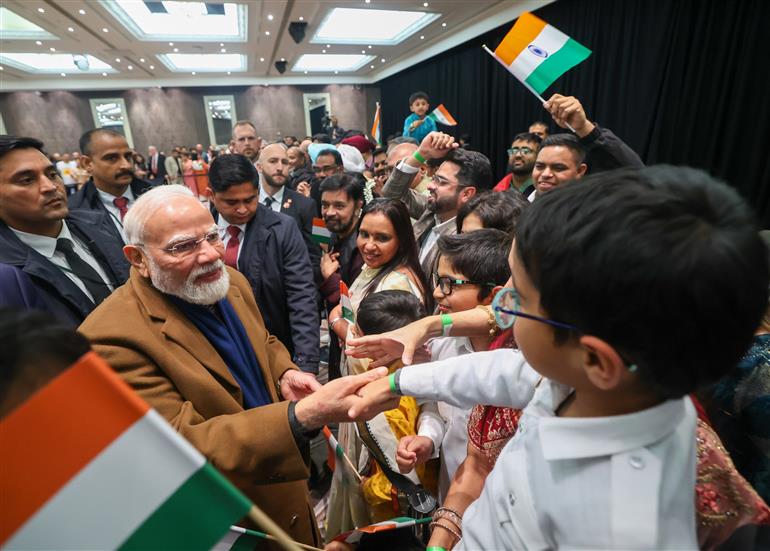 प्रधानमंत्री श्री नरेन्द्र मोदी 10 जुलाई, 2026 को न्यूज़ीलैंड के ऑकलैंड पहुंचे जहां भारतीय समुदाय ने उनका गर्मजोशी से स्वागत किया।