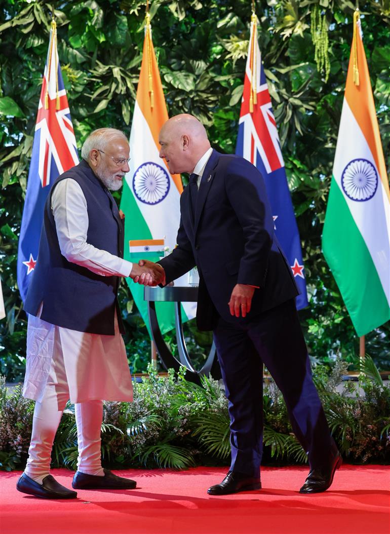 प्रधानमंत्री श्री नरेन्द्र मोदी और न्यूज़ीलैंड के प्रधानमंत्री श्री क्रिस्टोफर लक्सन की उपस्थिति में 11 जुलाई, 2026 को न्यूज़ीलैंड के ऑकलैंड में भारत और न्यूज़ीलैंड के बीच हुए विभिन्न समझौता ज्ञापनों (एमओयू) के आदान-प्रदान किया गया।:Prime Minister