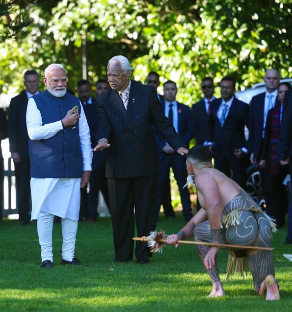 प्रधानमंत्री श्री नरेन्द्र मोदी का 11 जुलाई, 2026 को न्यूज़ीलैंड के ऑकलैंड स्थित गवर्नमेंट हाउस में पारंपरिक माओरी पोव्हीरी औपचारिक स्वागत समारोह के साथ अभिनंदन किया गया।:Prime Minister