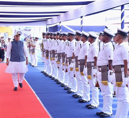 केंद्रीय रक्षा मंत्री श्री राजनाथ सिंह ने 11 जुलाई, 2026 को आंध्र प्रदेश के विशाखापत्तनम में आईएनएस महेंद्रगिरि के नौसेना में शामिल किए जाने (कमीशनिंग) के अवसर पर आयोजित समारोह में शिरकत की।