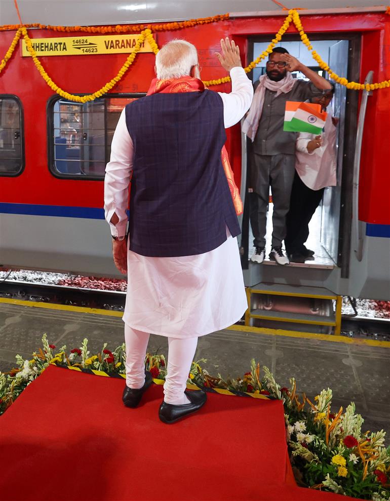 प्रधानमंत्री श्री नरेन्द्र मोदी 17 जुलाई, 2026 को पंजाब के जालंधर में विभिन्न परियोजनाओं के उद्घाटन और शिलान्यास समारोह में शामिल हुए।
