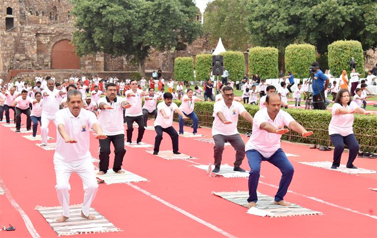 संस्कृति मंत्रालय के सचिव श्री विवेक अग्रवाल 21 जून, 2026 को नई दिल्ली के पुराने किले में 12वें अंतर्राष्ट्रीय योग दिवस - 2026 समारोह में शामिल हुए।
