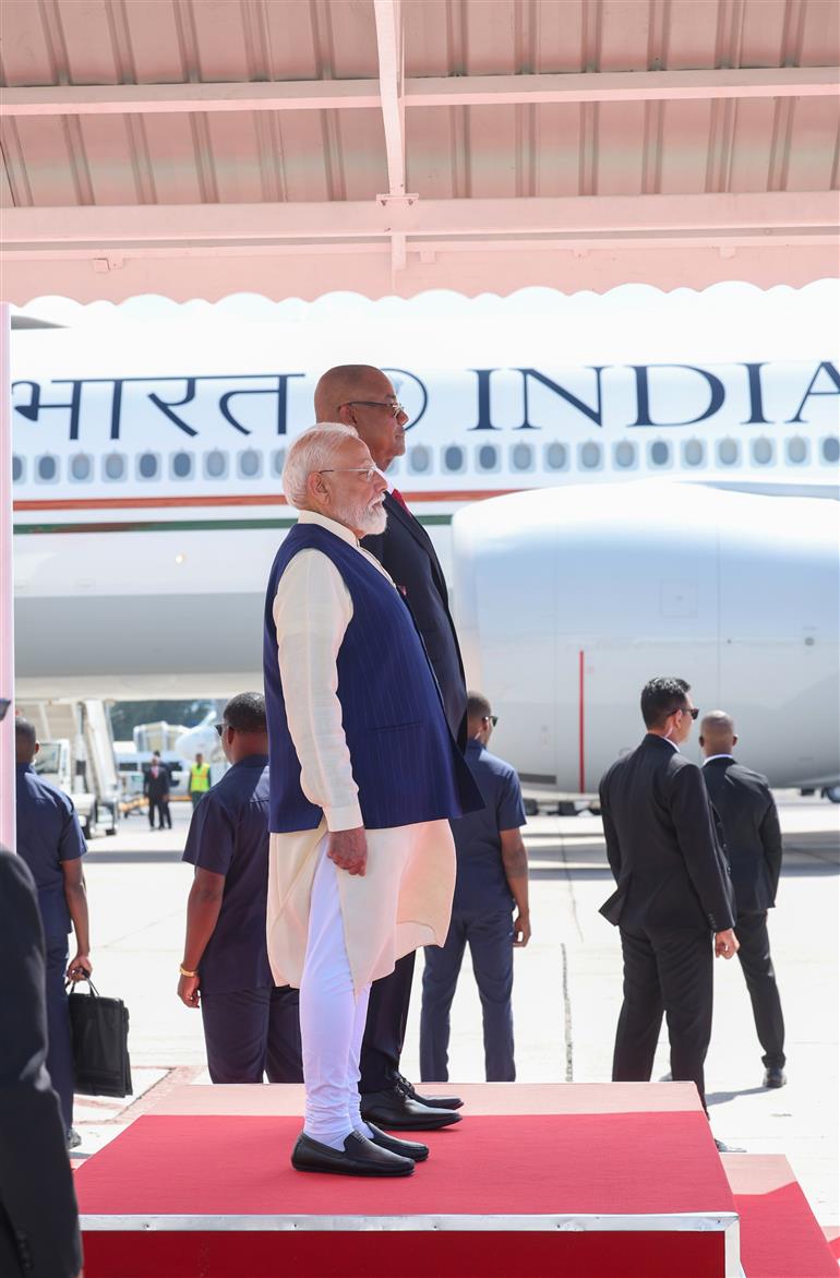 प्रधानमंत्री श्री नरेन्द्र मोदी 27 जून, 2026 को सेशेल्स पहुंचे।
:Prime Minister