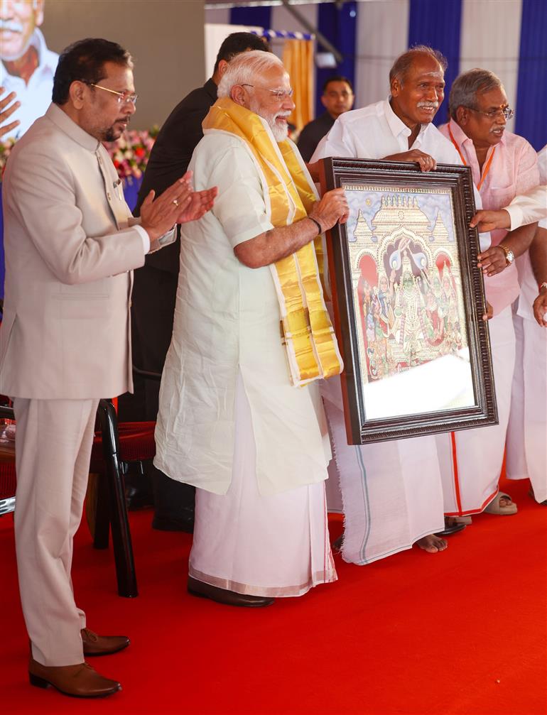 प्रधानमंत्री श्री नरेन्द्र मोदी ने 01 मार्च, 2026 को पुदुचेरी में अलग-अलग परियोजनाओं के उद्घाटन और शिलान्यास समारोह में शिरकत की।
