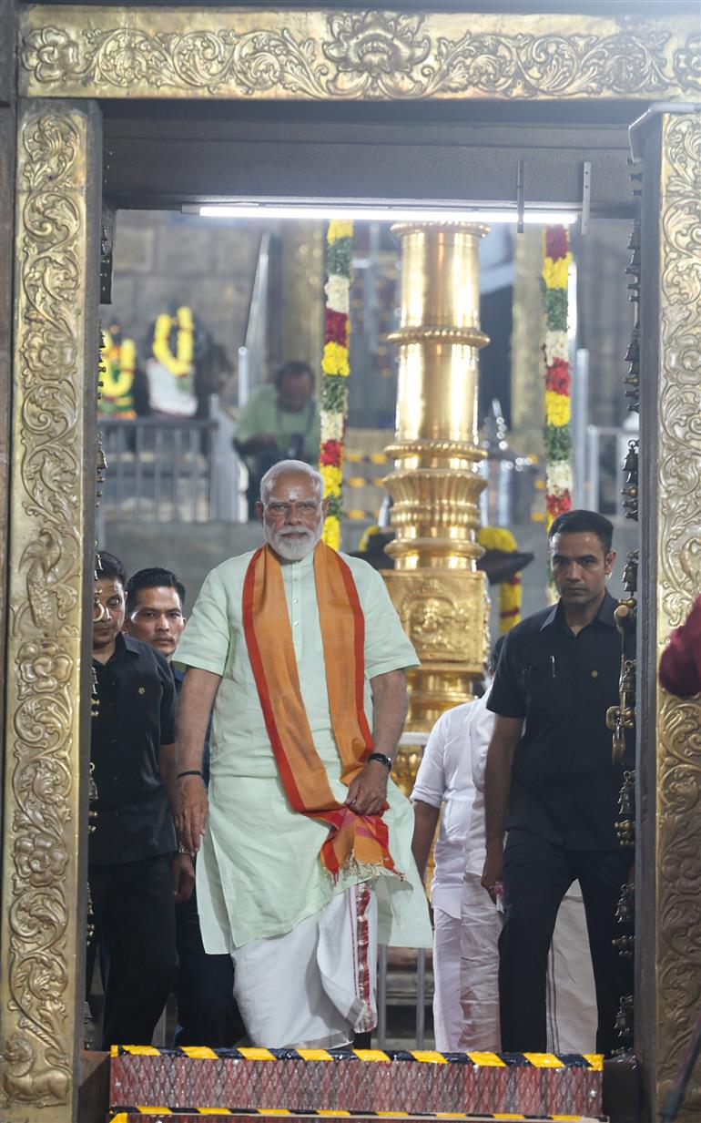 प्रधानमंत्री श्री नरेन्द्र मोदी ने 01 मार्च, 2026 को तमिलनाडु के मदुरै में अरुलमिगु सुब्रमण्यम स्वामी मंदिर में दर्शन कर पूजा-अर्चना की।