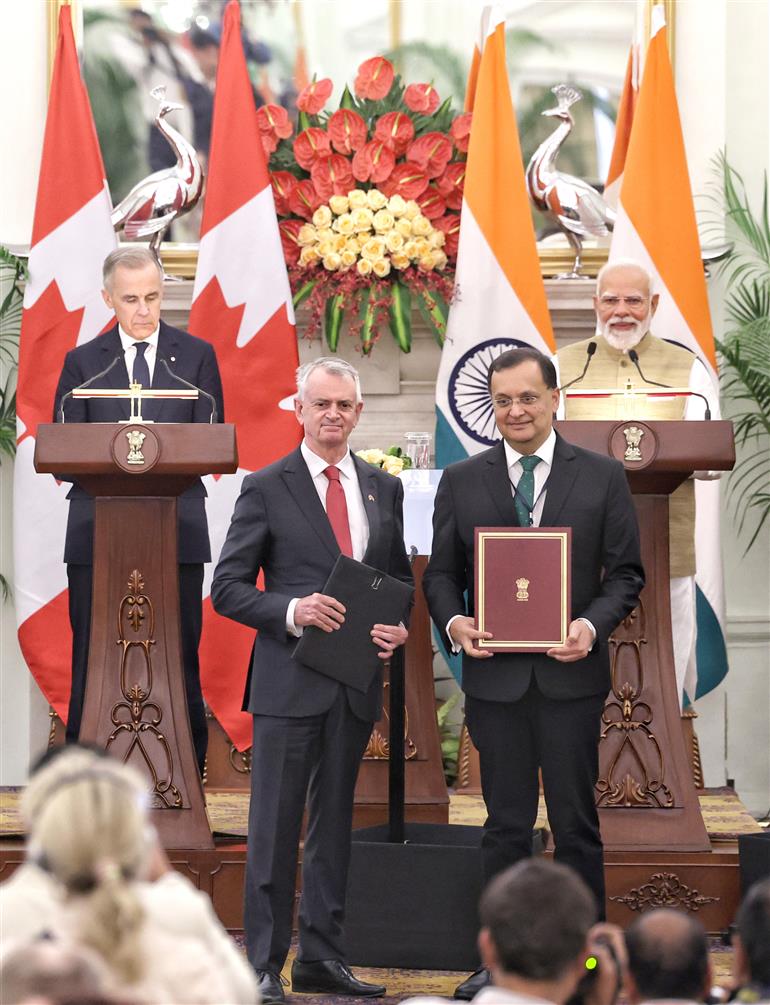 प्रधानमंत्री श्री नरेन्द्र मोदी और कनाडा के प्रधानमंत्री श्री मार्क कार्नी की उपस्थिति में 02 मार्च, 2026 को नई दिल्ली के हैदराबाद हाउस में भारत और कनाडा के बीच समझौता ज्ञापनों  का आदान-प्रदान किया गया।