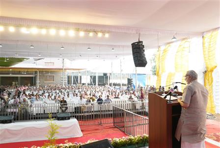 उपराष्ट्रपति श्री सी. पी. राधाकृष्णन ने 01 मार्च, 2026 को केरल के कोल्लम के पथानापुरम में स्थित सेंट स्टीफन हायर सेकेंडरी स्कूल के शताब्दी समारोह का उद्घाटन किया।