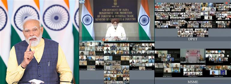 प्रधानमंत्री श्री नरेन्द्र मोदी 03 मार्च, 2026 को वीडियो कॉन्फ्रेंसिंग के माध्यम से "आर्थिक विकास को बनाए रखना और मजबूत करना" विषय पर बजट-पश्चात वेबिनार को संबोधित करते हुए।
