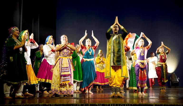 03 मार्च, 2026 को नई दिल्ली के कमानी थिएटर में ग्लोबल डांस ओवरचर: इंडो-रशियन कल्चरल इवनिंग के उद्घाटन की झलकियां। इस कार्यक्रम में संस्कृति मंत्रालय के सचिव श्री विवेक अग्रवाल भी शामिल हुए।