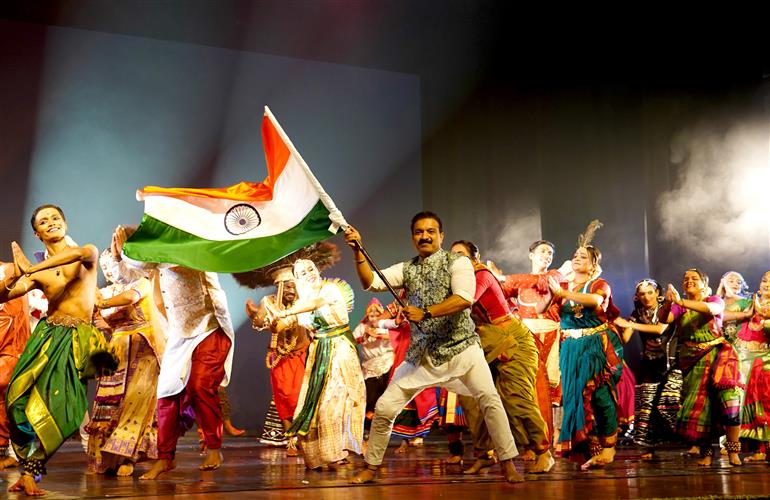 03 मार्च, 2026 को नई दिल्ली के कमानी थिएटर में ग्लोबल डांस ओवरचर: इंडो-रशियन कल्चरल इवनिंग के उद्घाटन की झलकियां। इस कार्यक्रम में संस्कृति मंत्रालय के सचिव श्री विवेक अग्रवाल भी शामिल हुए।